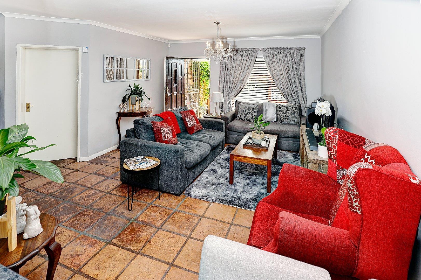 3 Bedroom Property for Sale in Stellenberg Western Cape